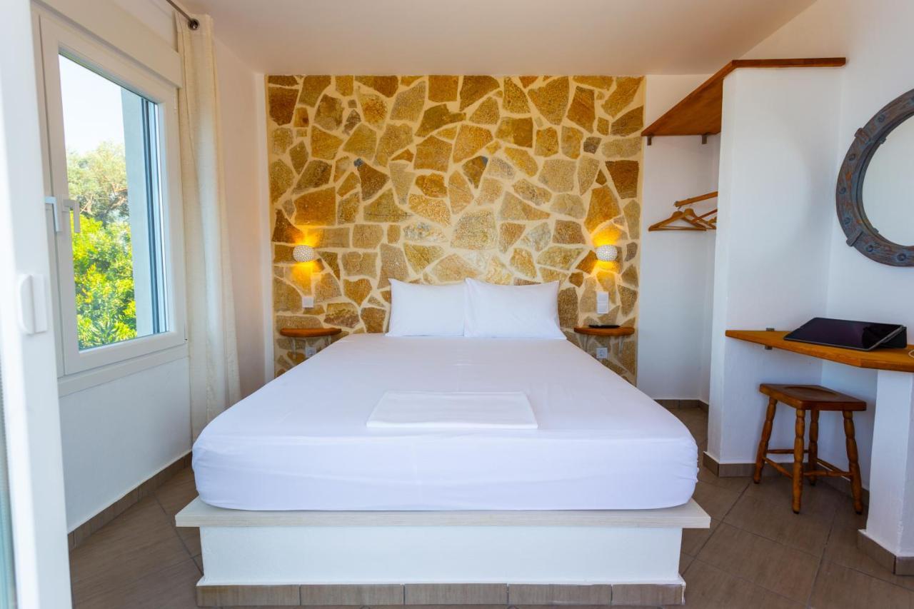 The Life Suites Limnionas  Bagian luar foto