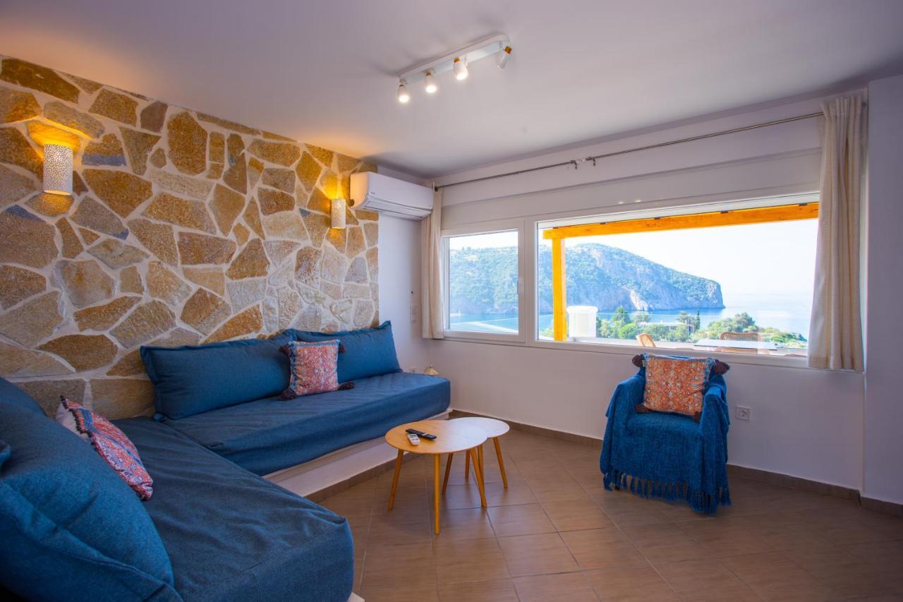 The Life Suites Limnionas  Bagian luar foto
