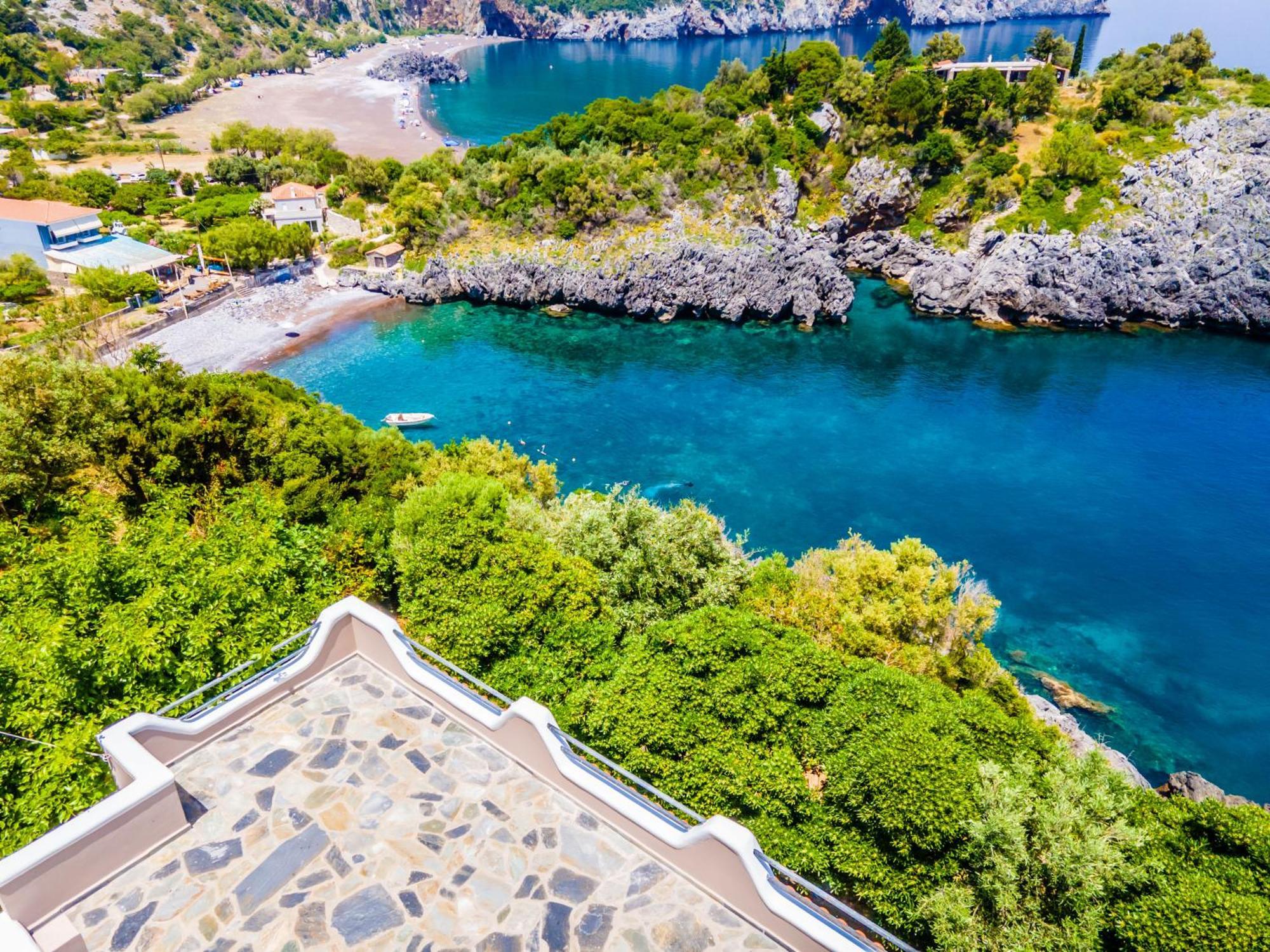 The Life Suites Limnionas  Bagian luar foto