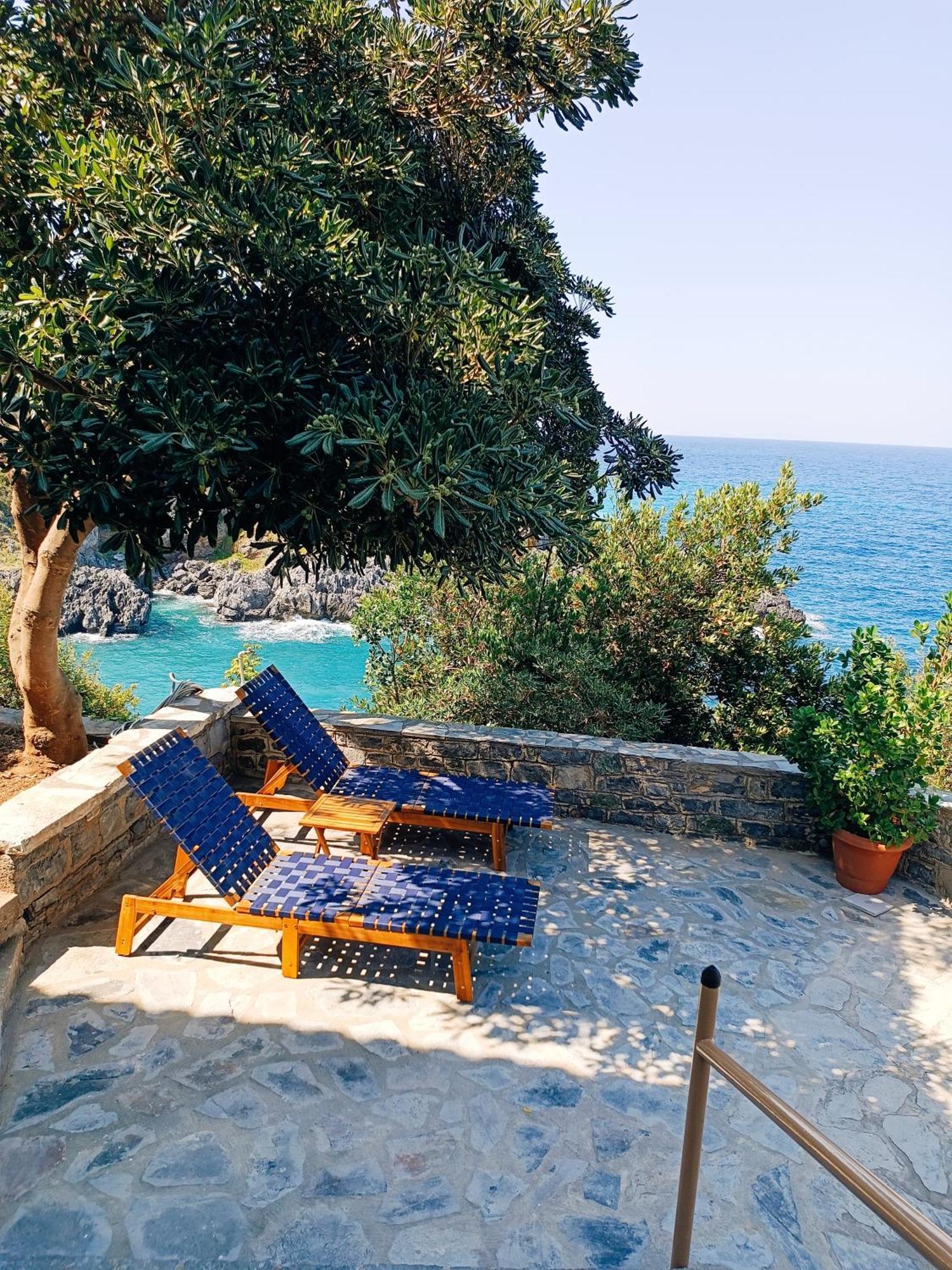 The Life Suites Limnionas  Bagian luar foto