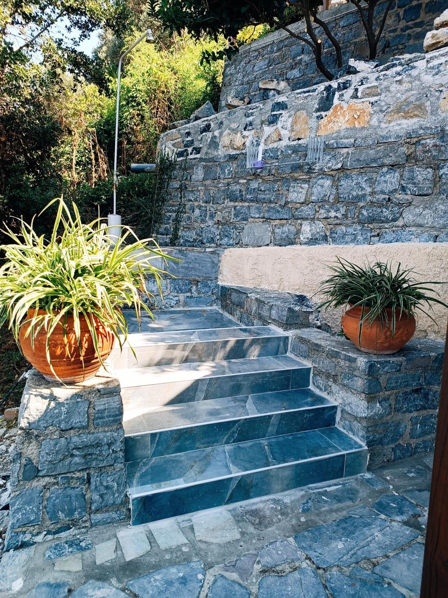 The Life Suites Limnionas  Bagian luar foto